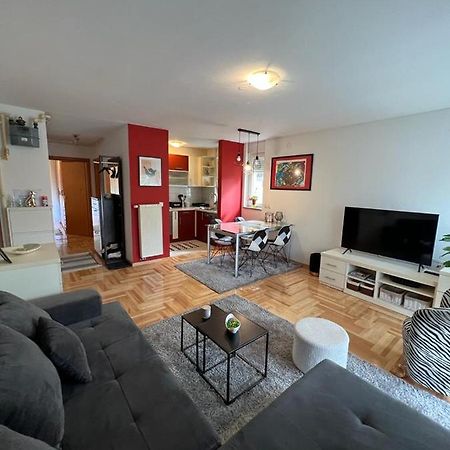 Apartman West - Private Parking Place Загреб Экстерьер фото