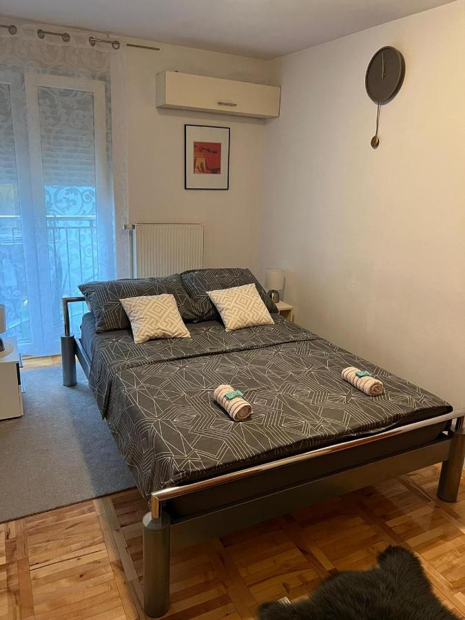 Apartman West - Private Parking Place Загреб Экстерьер фото